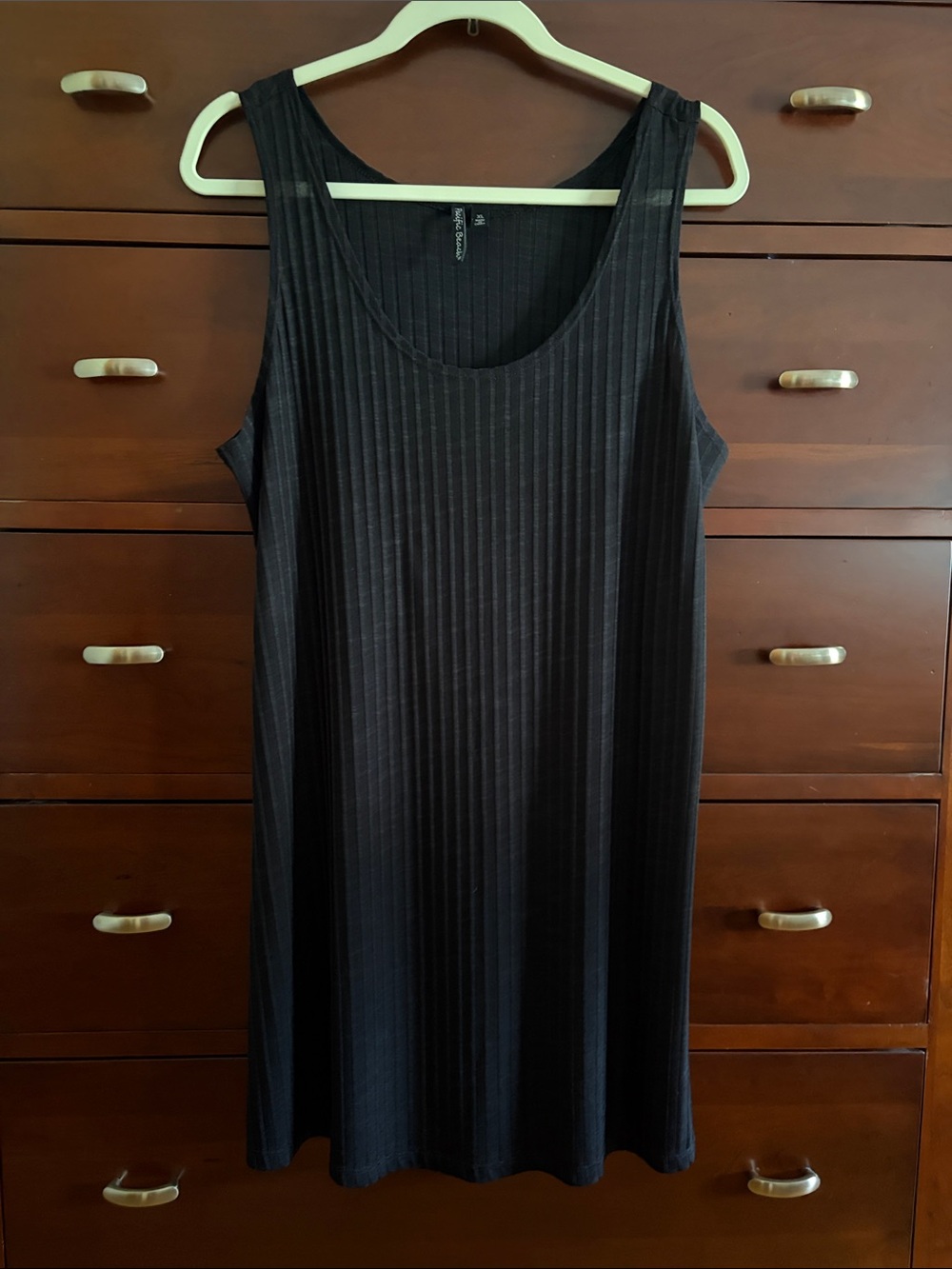 Sleeveless Black Ribbed Shift Dress